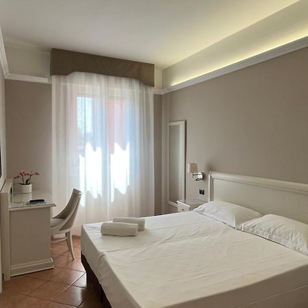 Hotel Aquila Castelfranco Emilia Bagian luar foto