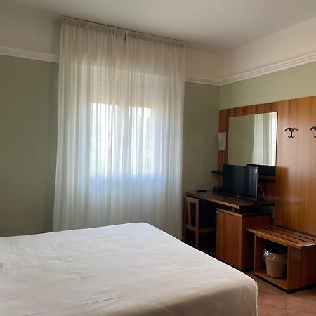 Hotel Aquila Castelfranco Emilia Bagian luar foto
