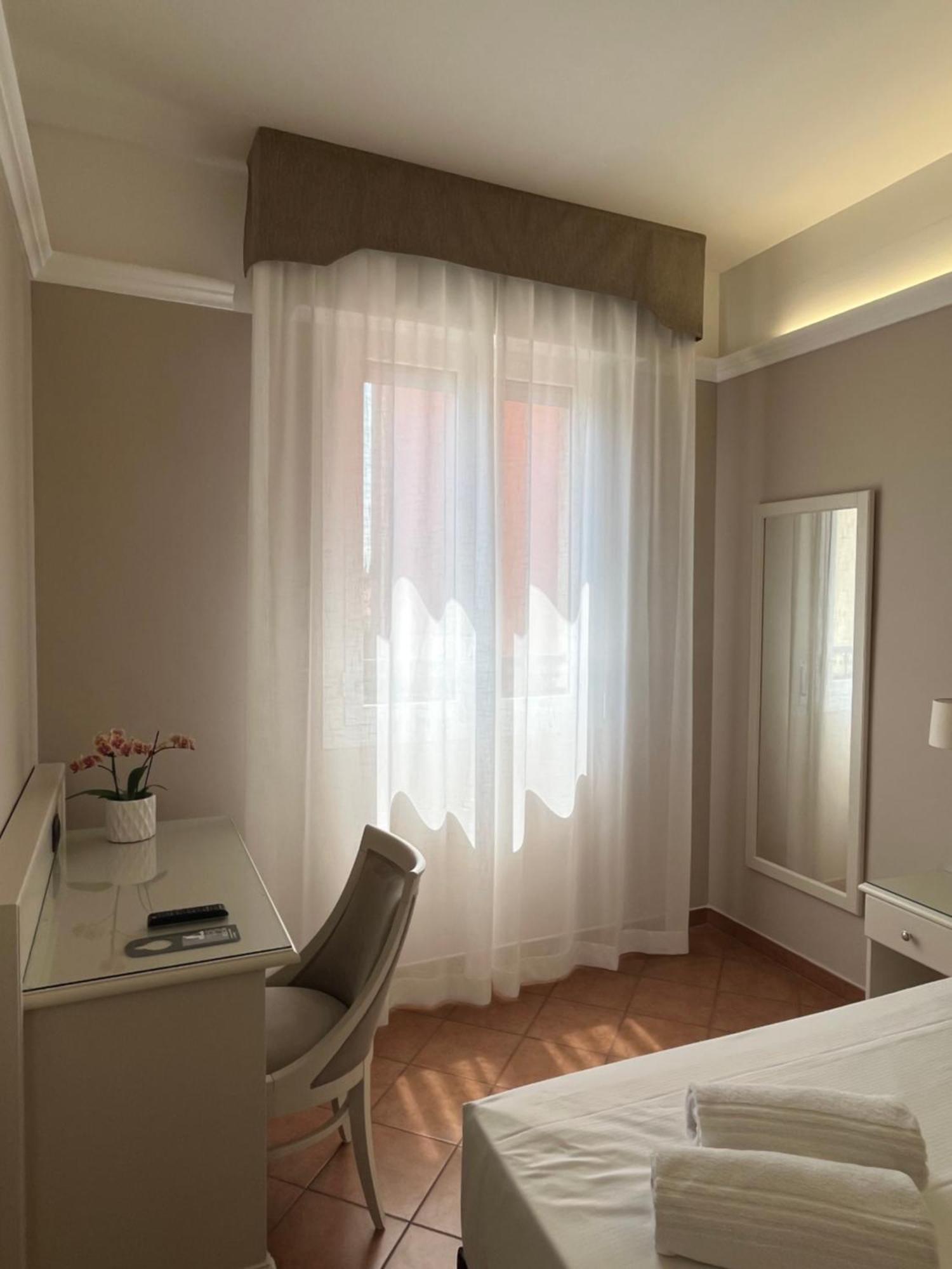 Hotel Aquila Castelfranco Emilia Bagian luar foto
