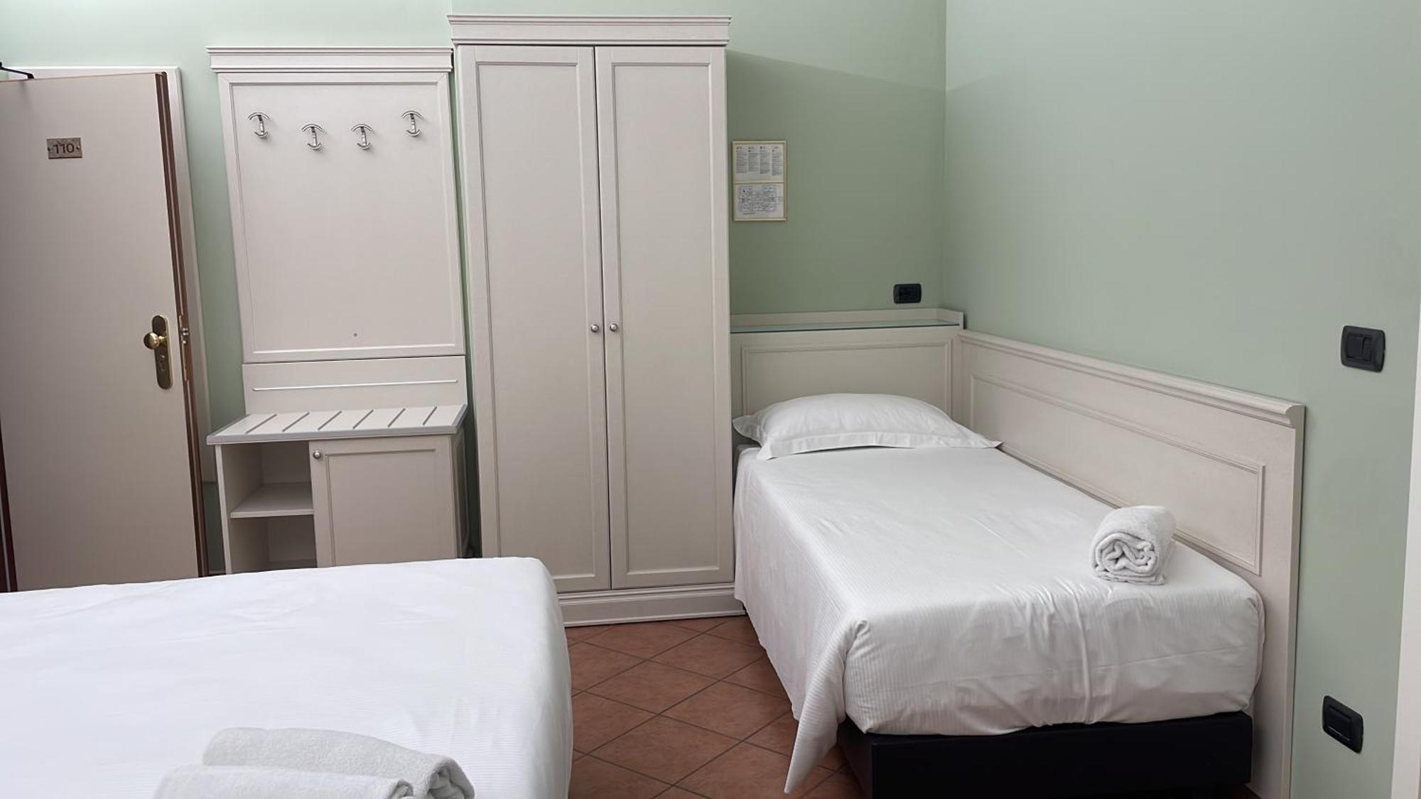 Hotel Aquila Castelfranco Emilia Bagian luar foto